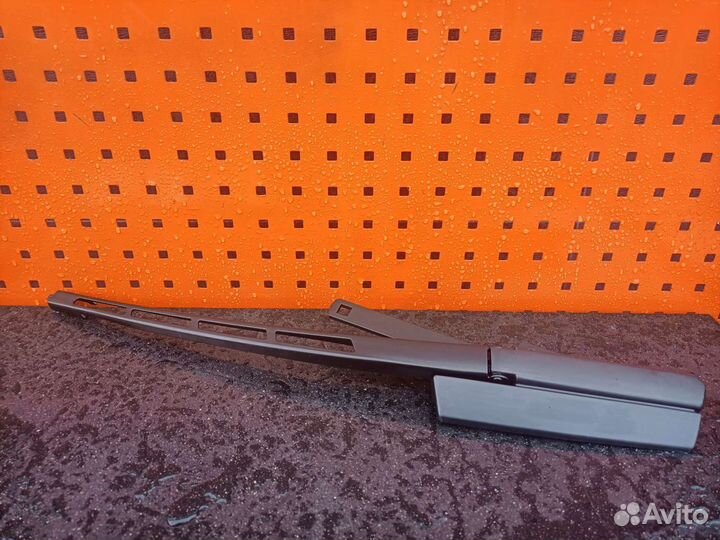 Поводок стеклоочистителя Ауди q 7