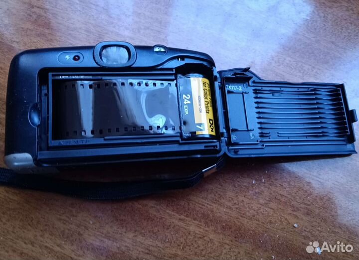 Плёночный фотоаппарат Polaroid