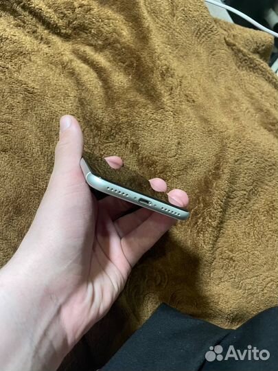 iPhone SE (2020), 64 ГБ