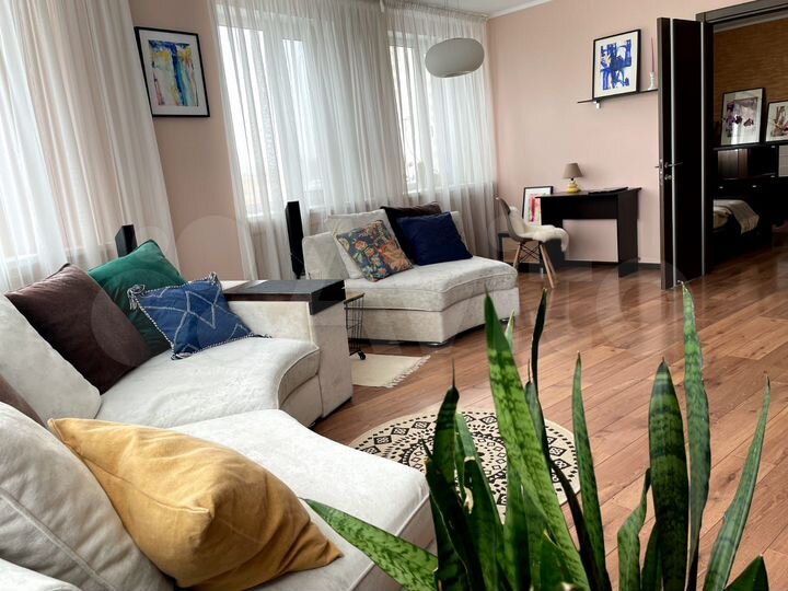 2-к. квартира, 75 м², 8/17 эт.