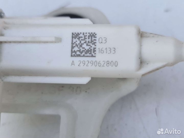 Замок двери багажника Mercedes GLE292