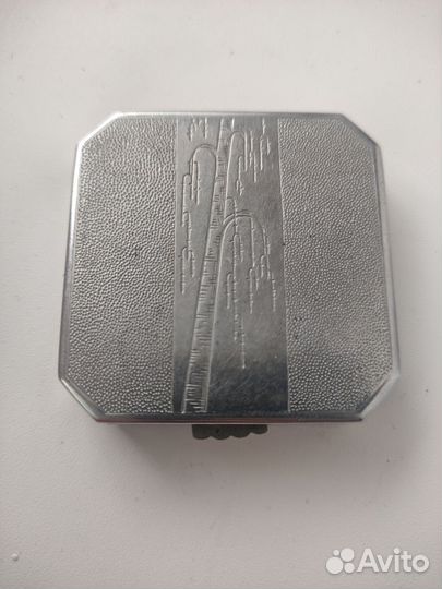 Пудреница с зеркалом СССР. Народный танец. Берёзка