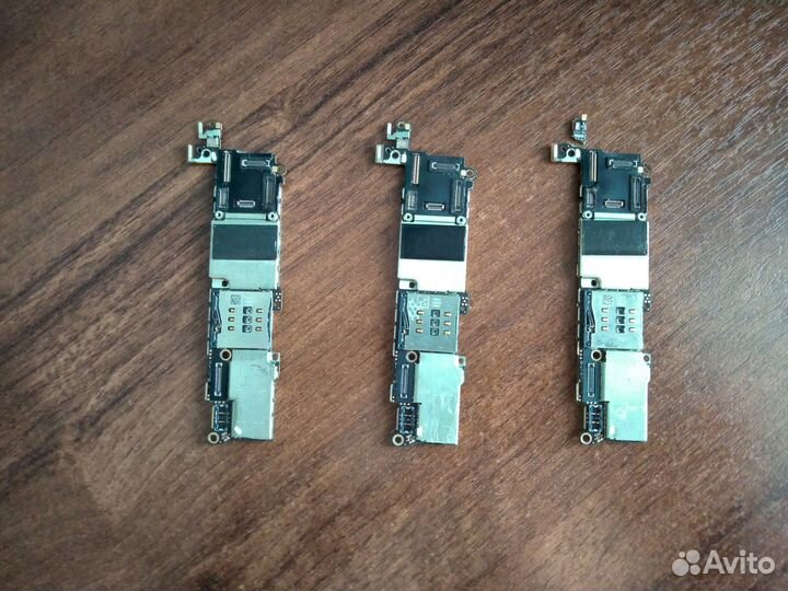 Запчасти на iPhone 5s, se