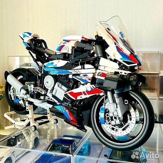 Конструктор BMW M1000RR 1950деталей