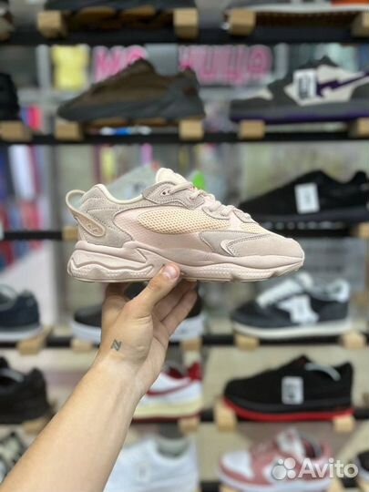 Кроссовки Adidas Ozweego