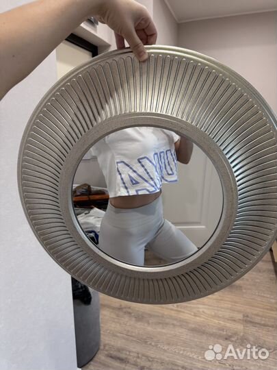 Зеркало настенное