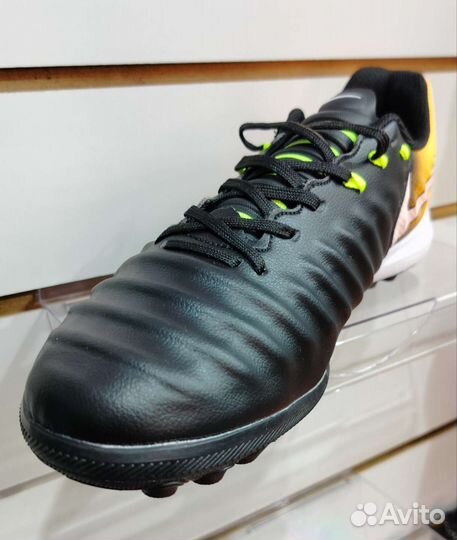 Бутсы сороконожки Nike Tiempo-x