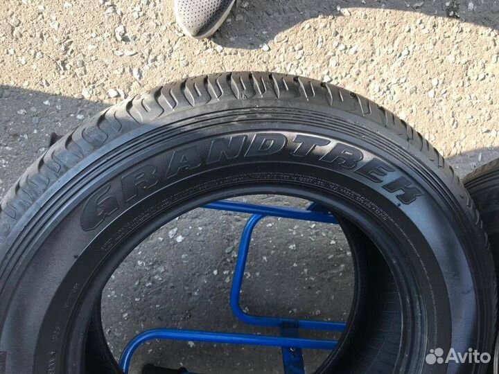 Dunlop Grandtrek AT20 245/70 R16