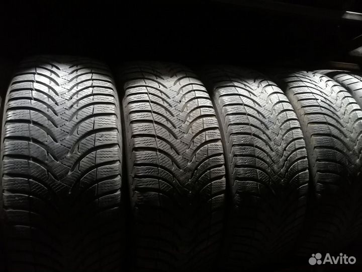 Michelin Alpin A4 215/5 R17