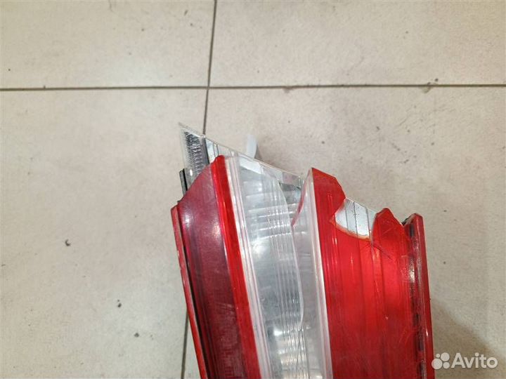 Фонарь задний внутренний правый Toyota Camry XV70