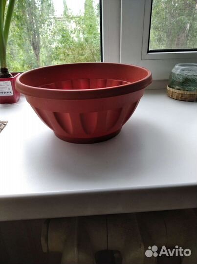 Цветочный горшок пластиковый