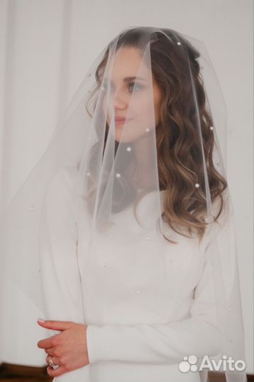 Свадебное платье 42 размера + фата