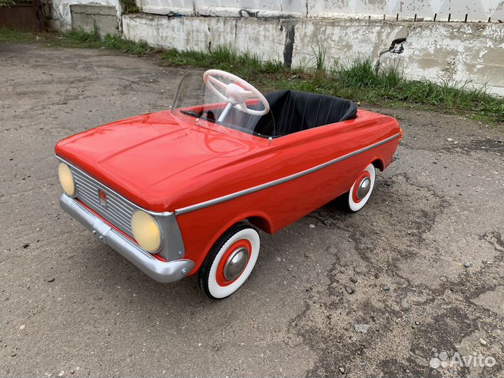 Педальный Москвич второй серии