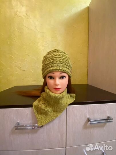 Комплект шапка и шарф-манишка женский