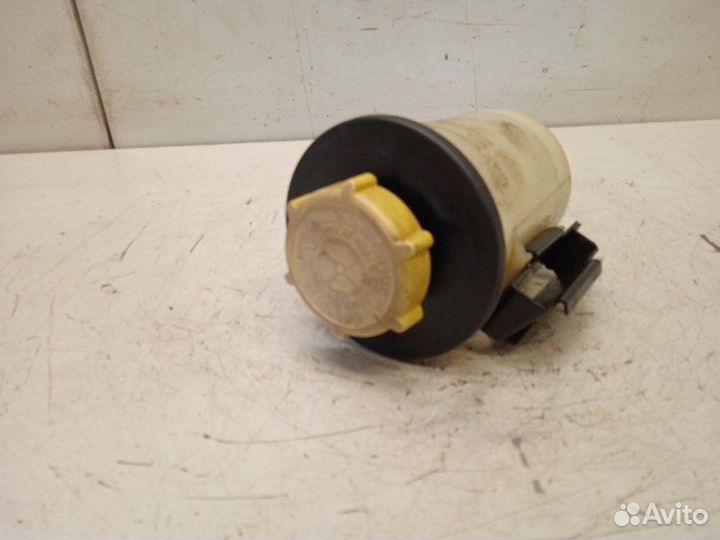 Бачок гидроусилителя Land Rover Discovery 3 2.7