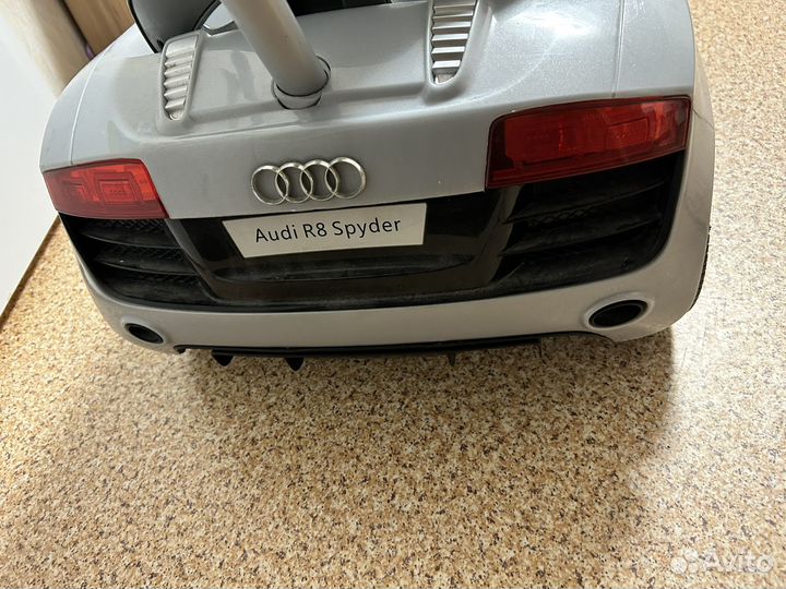 Детская машина ауди с ручкой, каталка