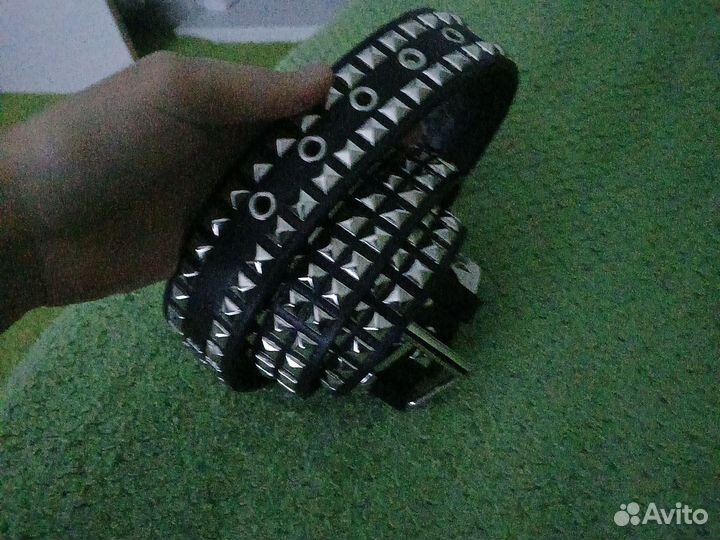 Ремень с шипами