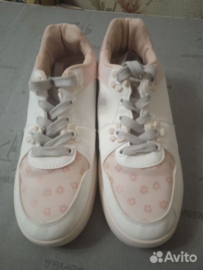 Кроссовки cropp