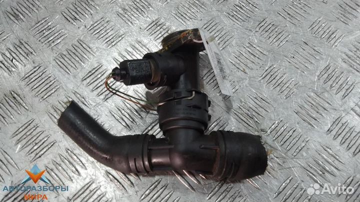 Фланец (тройник) системы охлаждения Volkswagen