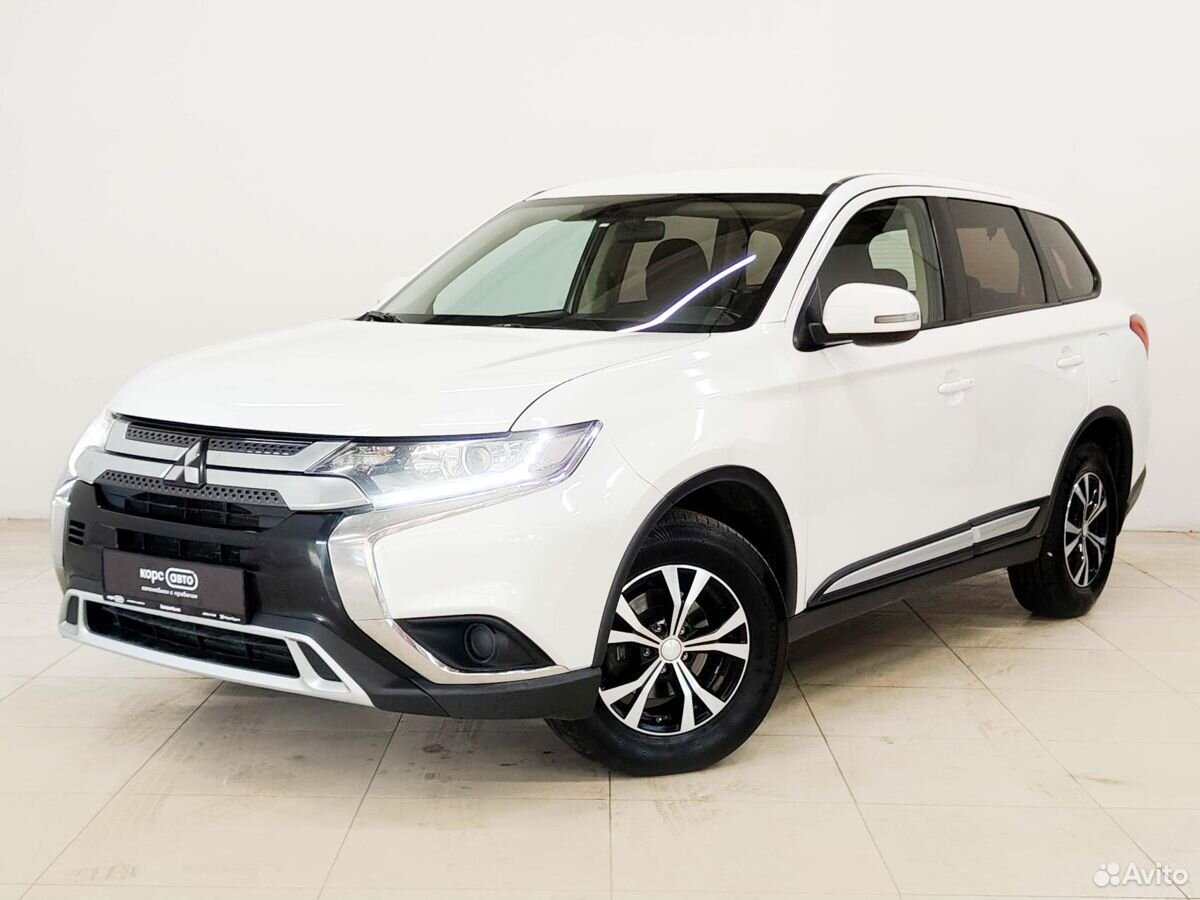 Mitsubishi Outlander 2.0 CVT, 2018, 239 133 км