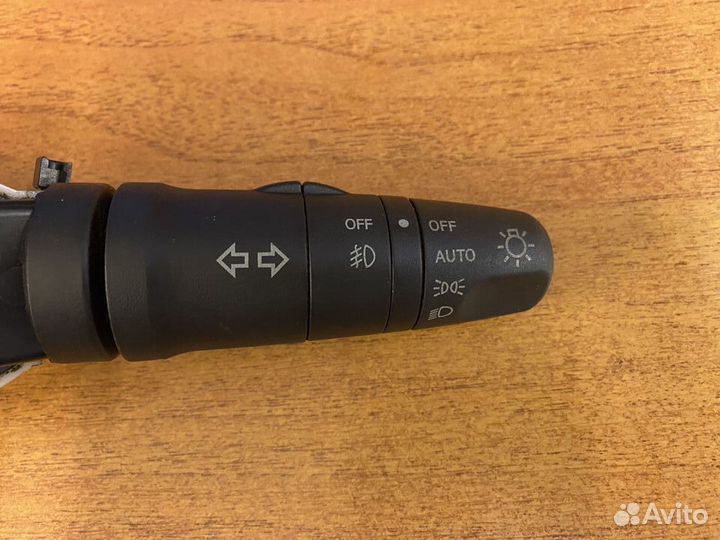 Teana J 31 RHD Переключатель света под auto б.у