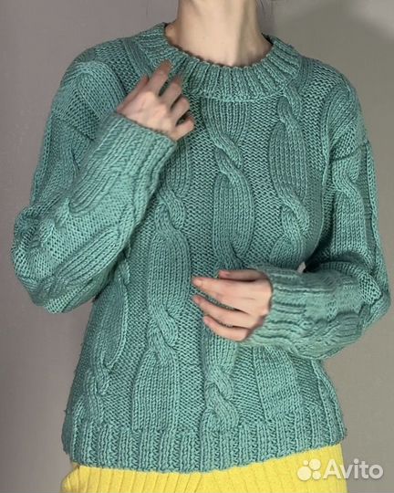 Свитер ручной работы