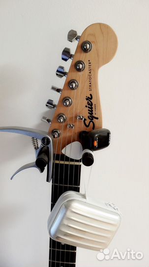 Электрогитара Fender squier stratocaster+комбик