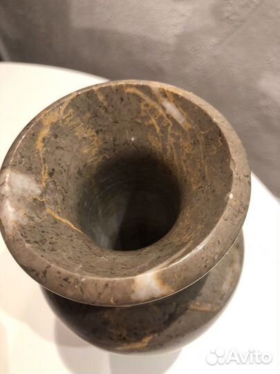 Ваза из натурального камня