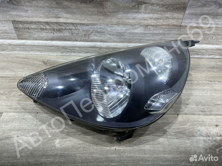 Фара левая правая Honda Jazz / Fit (2001-2008)