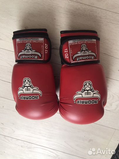 Боксерские перчатки Roomaif RBG