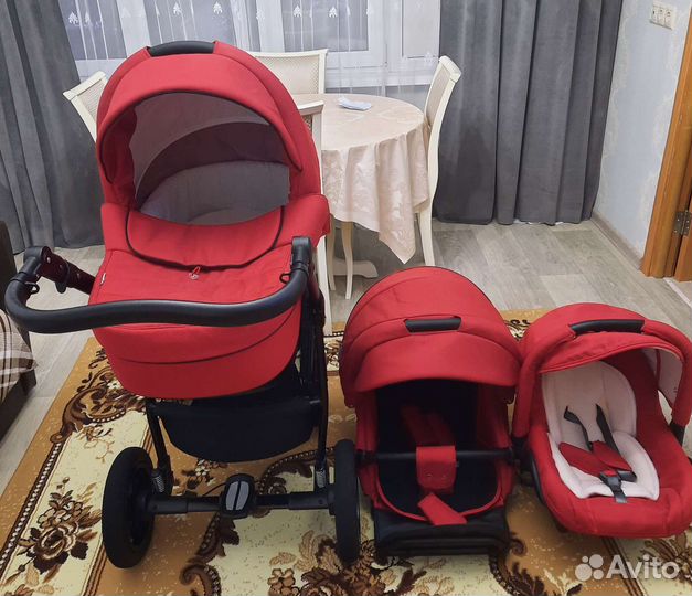 Прогулочная коляска 3 в 1