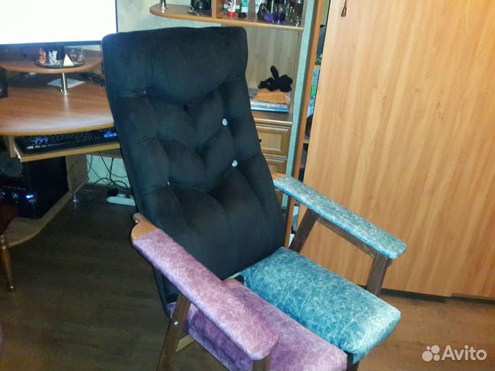 Компьютерное кресло анатомическое