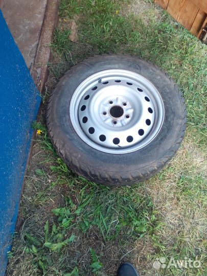 R16 Sava Eskimo Stud 215/65, PCD 5x114.3 DIA 66.1