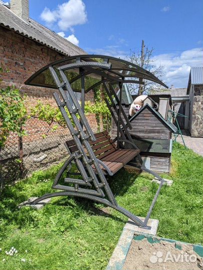 Качели кованые