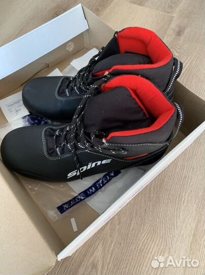 Лыжные ботинки Spine