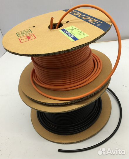 Кабель Canare LV-61S черный, оранжевый