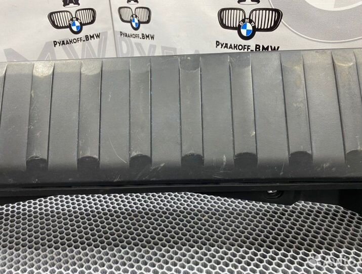Накладка проема багажника Bmw X5 E53 M62B46 2003