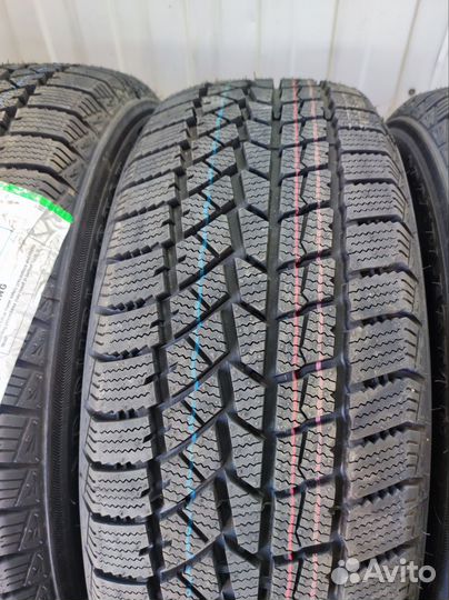 DoubleStar DW02 215/55 R17 94S