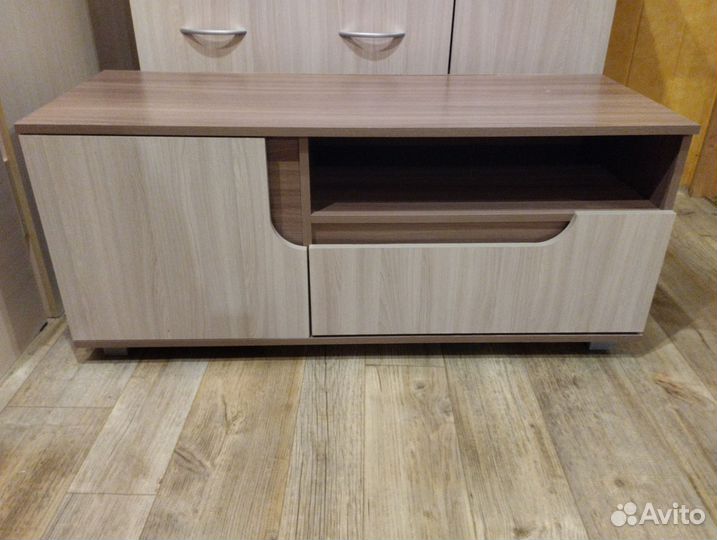 Тумба под телевизор