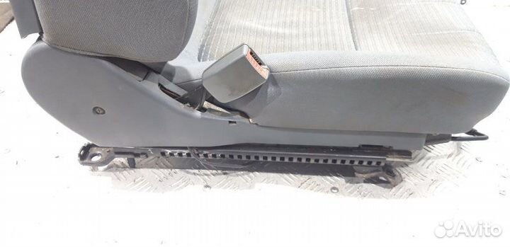 Сиденье переднее левое Nissan Almera Classic B10