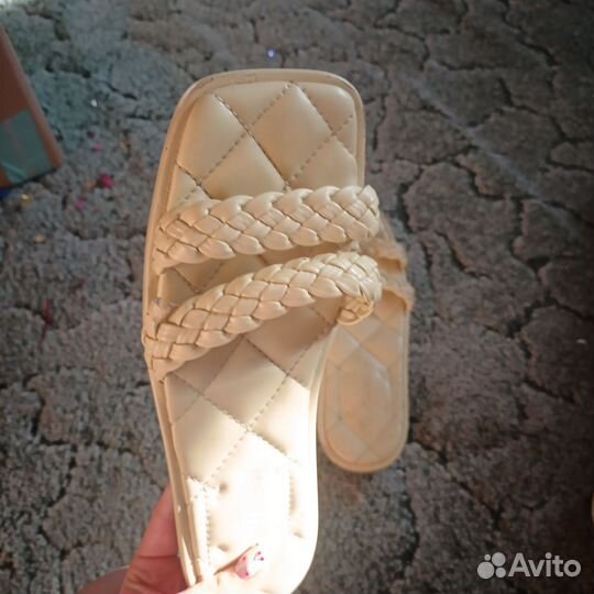 Шлепанцы женские
