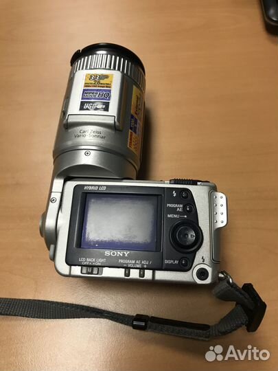 Фотоаппарат цифровой Sony DSC-F505V