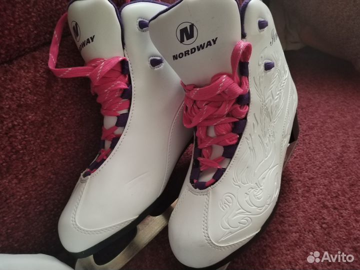 Коньки фигурные 39 размер