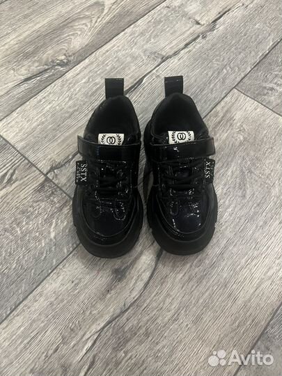 Кроссовки для девочки 26 размер