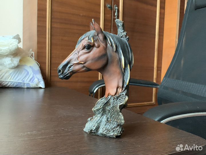 Статуэтка лошади