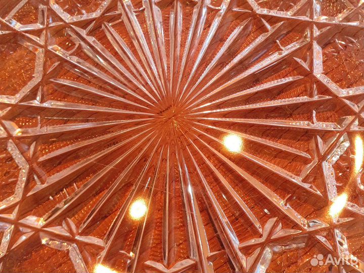 Хрустальная ваза