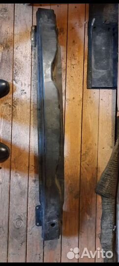 Усилитель заднего бампера tiguan