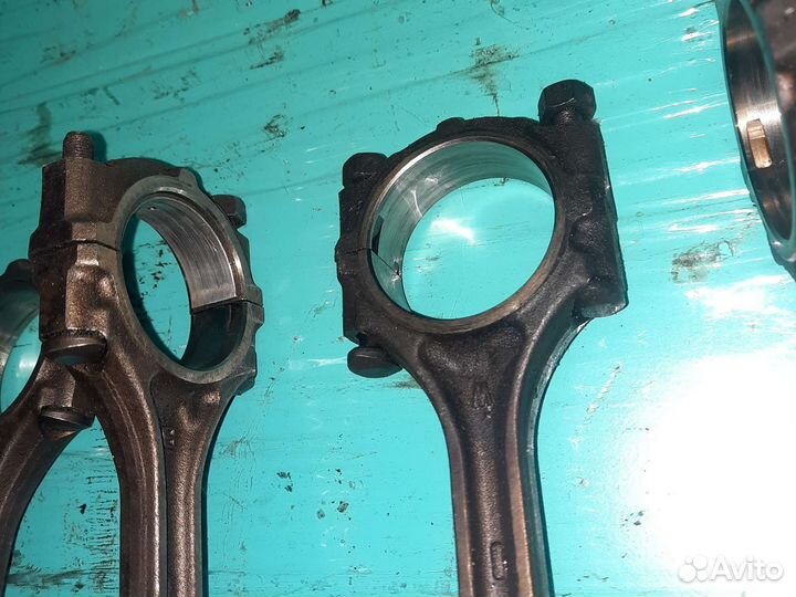 Поршень шатун Mitsubishi lancer 9 1.6