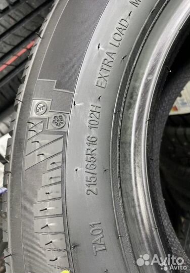 Triangle SeasonX TA01 215/65 R16 102H