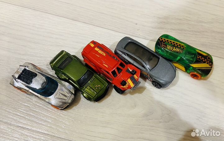 Hot wheels машинки